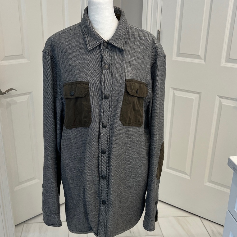 Men's Gray Casual Button Down Shirt with Olive Accents